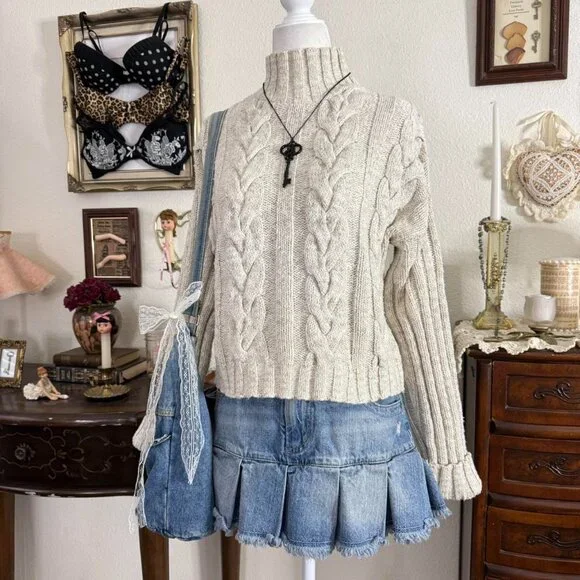 90s preppy girly grunge chunky knit cropped mock neck sweater - Picture 2 of 6